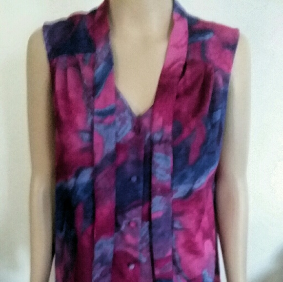I can't read the label Tops - Sleeveless Blouse NWOT